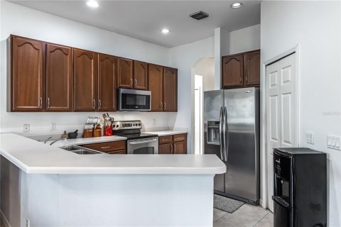 Casa en venta en Dover, Florida, 4 dormitorios, 196.77 m2 № 1918221 - foto 13