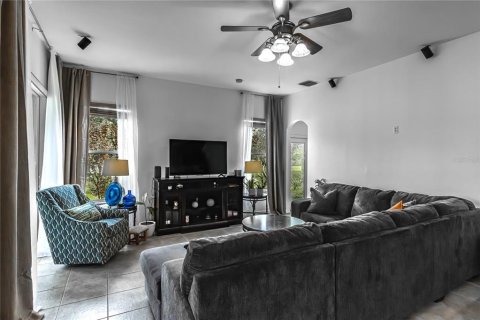 Casa en venta en Dover, Florida, 4 dormitorios, 196.77 m2 № 1918221 - foto 15
