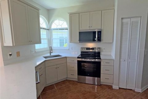 House in Orlando, Florida 3 bedrooms, 155.52 sq.m. № 2237229 - photo 10