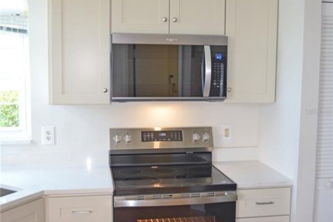 House in Orlando, Florida 3 bedrooms, 155.52 sq.m. № 2237229 - photo 6