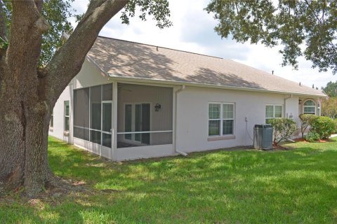 House in Orlando, Florida 3 bedrooms, 155.52 sq.m. № 2237229 - photo 2