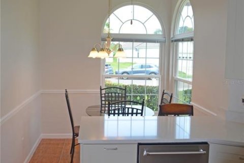House in Orlando, Florida 3 bedrooms, 155.52 sq.m. № 2237229 - photo 5