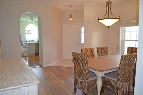 House in Orlando, Florida 3 bedrooms, 155.52 sq.m. № 2237229 - photo 16