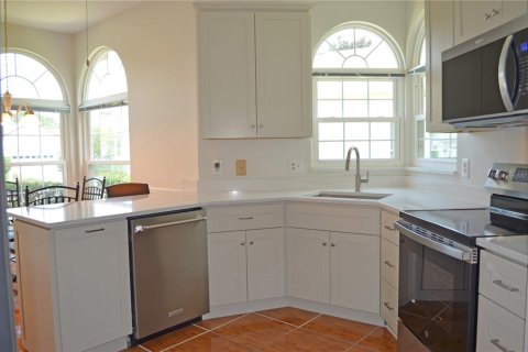 House in Orlando, Florida 3 bedrooms, 155.52 sq.m. № 2237229 - photo 4