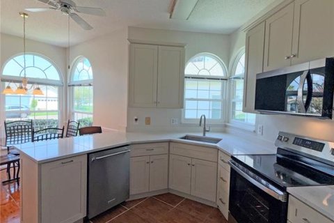 House in Orlando, Florida 3 bedrooms, 155.52 sq.m. № 2237229 - photo 7