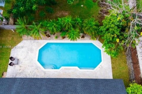 House in Miami, Florida 3 bedrooms, 157.47 sq.m. № 2019562 - photo 29