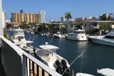 Copropriété à louer à North Miami Beach, Floride: 1 chambre, 60.57 m2 № 1993460 - photo 6