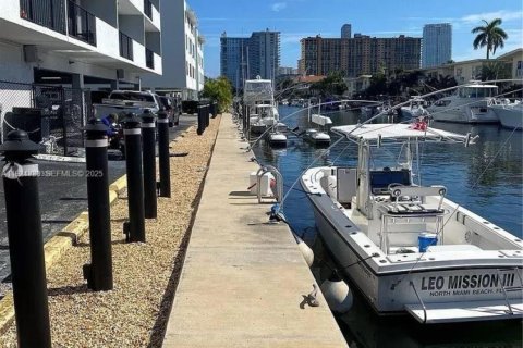 Copropriété à louer à North Miami Beach, Floride: 1 chambre, 60.57 m2 № 1993460 - photo 17