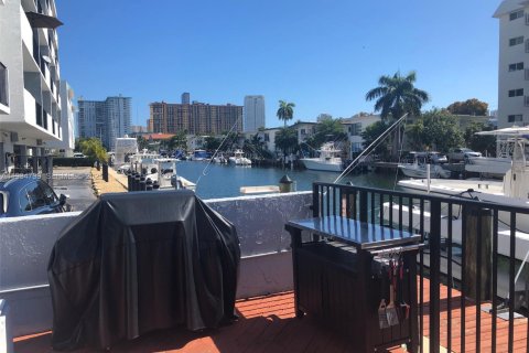 Copropriété à louer à North Miami Beach, Floride: 1 chambre, 60.57 m2 № 1993460 - photo 12