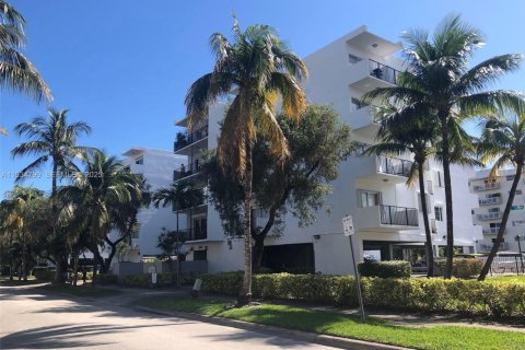 Copropriété à louer à North Miami Beach, Floride: 1 chambre, 60.57 m2 № 1993460 - photo 20