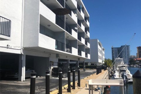 Copropriété à louer à North Miami Beach, Floride: 1 chambre, 60.57 m2 № 1993460 - photo 13