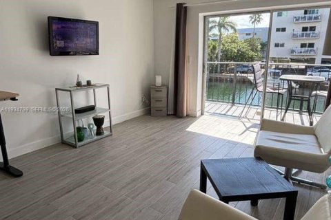 Copropriété à louer à North Miami Beach, Floride: 1 chambre, 60.57 m2 № 1993460 - photo 26