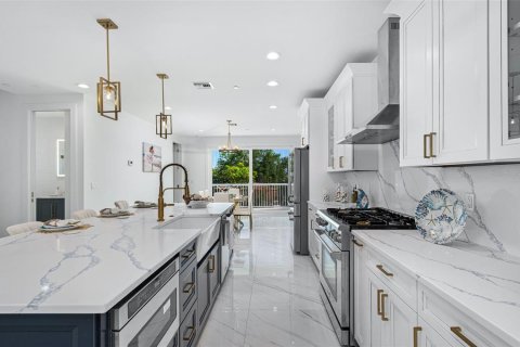 Duplex à vendre à St. Lucie, Floride: 3 chambres, 253.53 m2 № 1915133 - photo 18