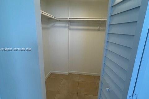 Condominio en alquiler en Hollywood, Florida, 2 dormitorios, 108.51 m2 № 2056451 - foto 9