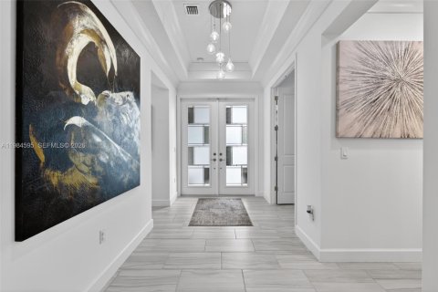 House in Port St. Lucie, Florida 3 bedrooms, 200.39 sq.m. № 2045581 - photo 4