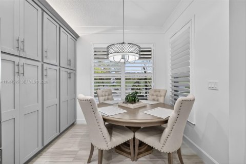 House in Port St. Lucie, Florida 3 bedrooms, 200.39 sq.m. № 2045581 - photo 19