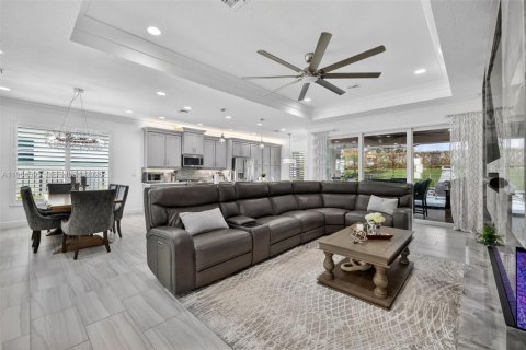 House in Port St. Lucie, Florida 3 bedrooms, 200.39 sq.m. № 2045581 - photo 7