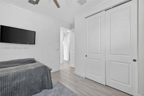 House in Port St. Lucie, Florida 3 bedrooms, 200.39 sq.m. № 2045581 - photo 28