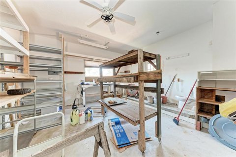 House in Anna Maria, Florida 3 bedrooms, 94.76 sq.m. № 1631515 - photo 13