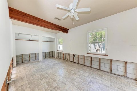 House in Anna Maria, Florida 3 bedrooms, 94.76 sq.m. № 1631515 - photo 18