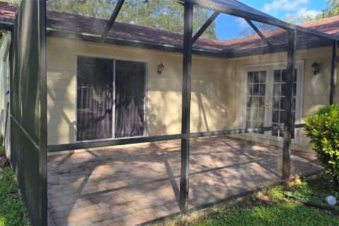 Casa en alquiler en Tampa, Florida, 3 dormitorios, 155.89 m2 № 1916307 - foto 11