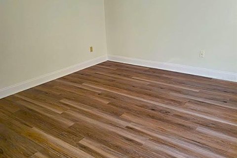 Casa en alquiler en Tampa, Florida, 3 dormitorios, 155.89 m2 № 1916307 - foto 8