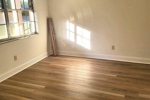 Casa en alquiler en Tampa, Florida, 3 dormitorios, 155.89 m2 № 1916307 - foto 5