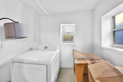 Casa en venta en Lauderhill, Florida, 3 dormitorios, 99.96 m2 № 1774613 - foto 17