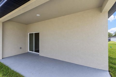 House in Citrus Springs, Florida 4 bedrooms, 168.71 sq.m. № 2395564 - photo 3