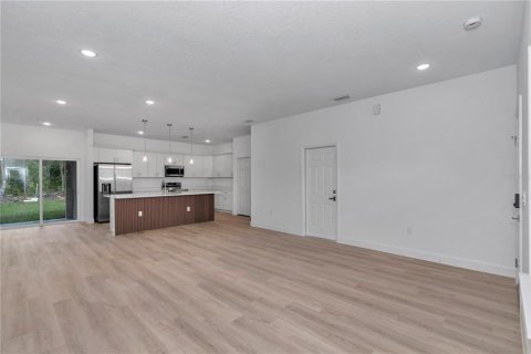 House in Citrus Springs, Florida 4 bedrooms, 168.71 sq.m. № 2395564 - photo 16