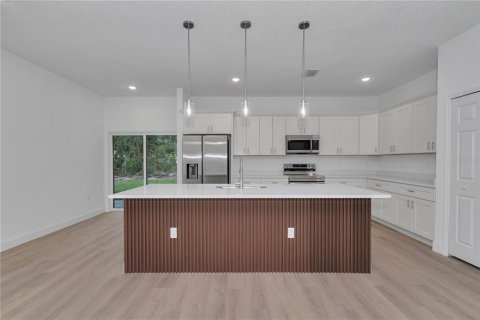 House in Citrus Springs, Florida 4 bedrooms, 168.71 sq.m. № 2395564 - photo 2