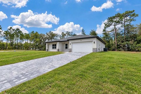 House in Citrus Springs, Florida 4 bedrooms, 168.71 sq.m. № 2395564 - photo 10