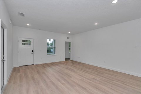 House in Citrus Springs, Florida 4 bedrooms, 168.71 sq.m. № 2395564 - photo 14