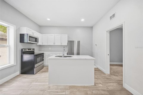 Villa ou maison à louer à Tampa, Floride: 2 chambres, 123.75 m2 № 2405047 - photo 14