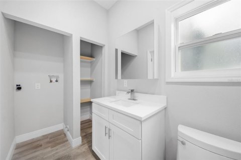 Villa ou maison à louer à Tampa, Floride: 2 chambres, 123.75 m2 № 2405047 - photo 8