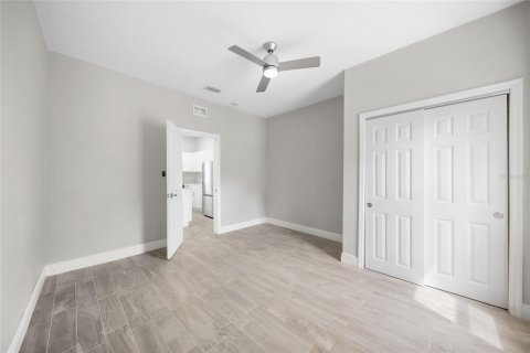 Villa ou maison à louer à Tampa, Floride: 2 chambres, 123.75 m2 № 2405047 - photo 16