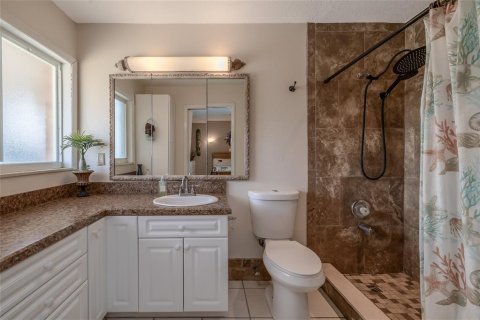 House in New Smyrna Beach, Florida 6 bedrooms, 358.88 sq.m. № 2165899 - photo 27