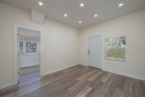 House in Winter Haven, Florida 3 bedrooms, 91.6 sq.m. № 1915740 - photo 3