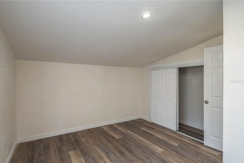 House in Winter Haven, Florida 3 bedrooms, 91.6 sq.m. № 1915740 - photo 10