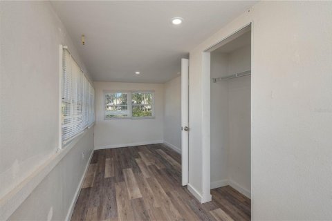 House in Winter Haven, Florida 3 bedrooms, 91.6 sq.m. № 1915740 - photo 9
