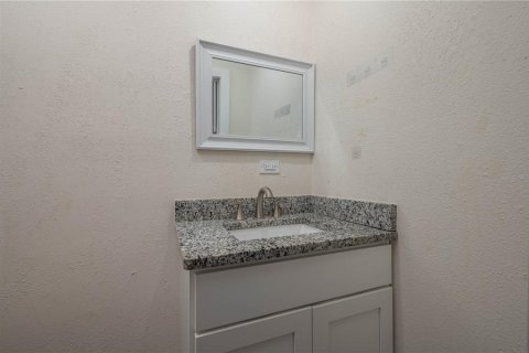 House in Winter Haven, Florida 3 bedrooms, 91.6 sq.m. № 1915740 - photo 12