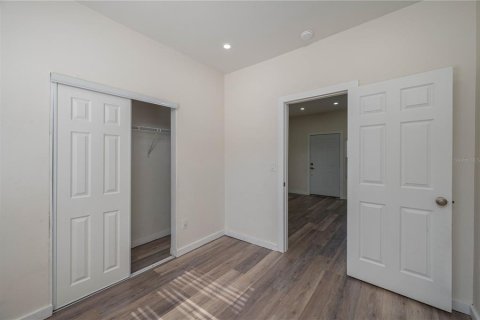 House in Winter Haven, Florida 3 bedrooms, 91.6 sq.m. № 1915740 - photo 7
