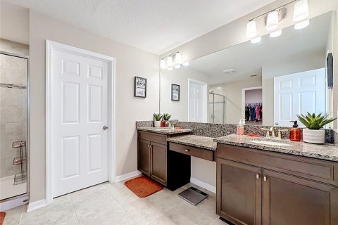 House in Wimauma, Florida 5 bedrooms, 331.29 sq.m. № 2238510 - photo 24