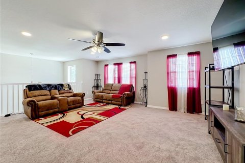 House in Wimauma, Florida 5 bedrooms, 331.29 sq.m. № 2238510 - photo 20