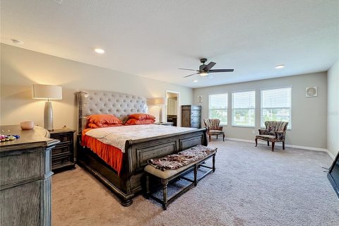 House in Wimauma, Florida 5 bedrooms, 331.29 sq.m. № 2238510 - photo 21