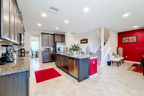 House in Wimauma, Florida 5 bedrooms, 331.29 sq.m. № 2238510 - photo 6