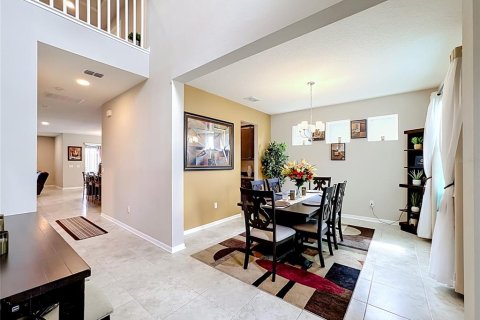 House in Wimauma, Florida 5 bedrooms, 331.29 sq.m. № 2238510 - photo 9
