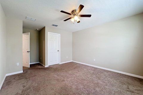 House in Wimauma, Florida 5 bedrooms, 331.29 sq.m. № 2238510 - photo 27