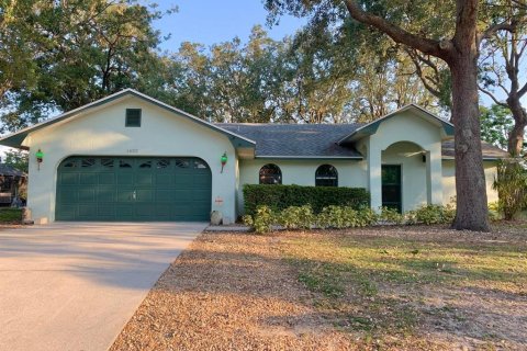 House in Lake Wales, Florida 3 bedrooms, 154.4 sq.m. № 2377861