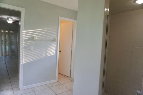 House in Lake Wales, Florida 3 bedrooms, 154.4 sq.m. № 2377861 - photo 16